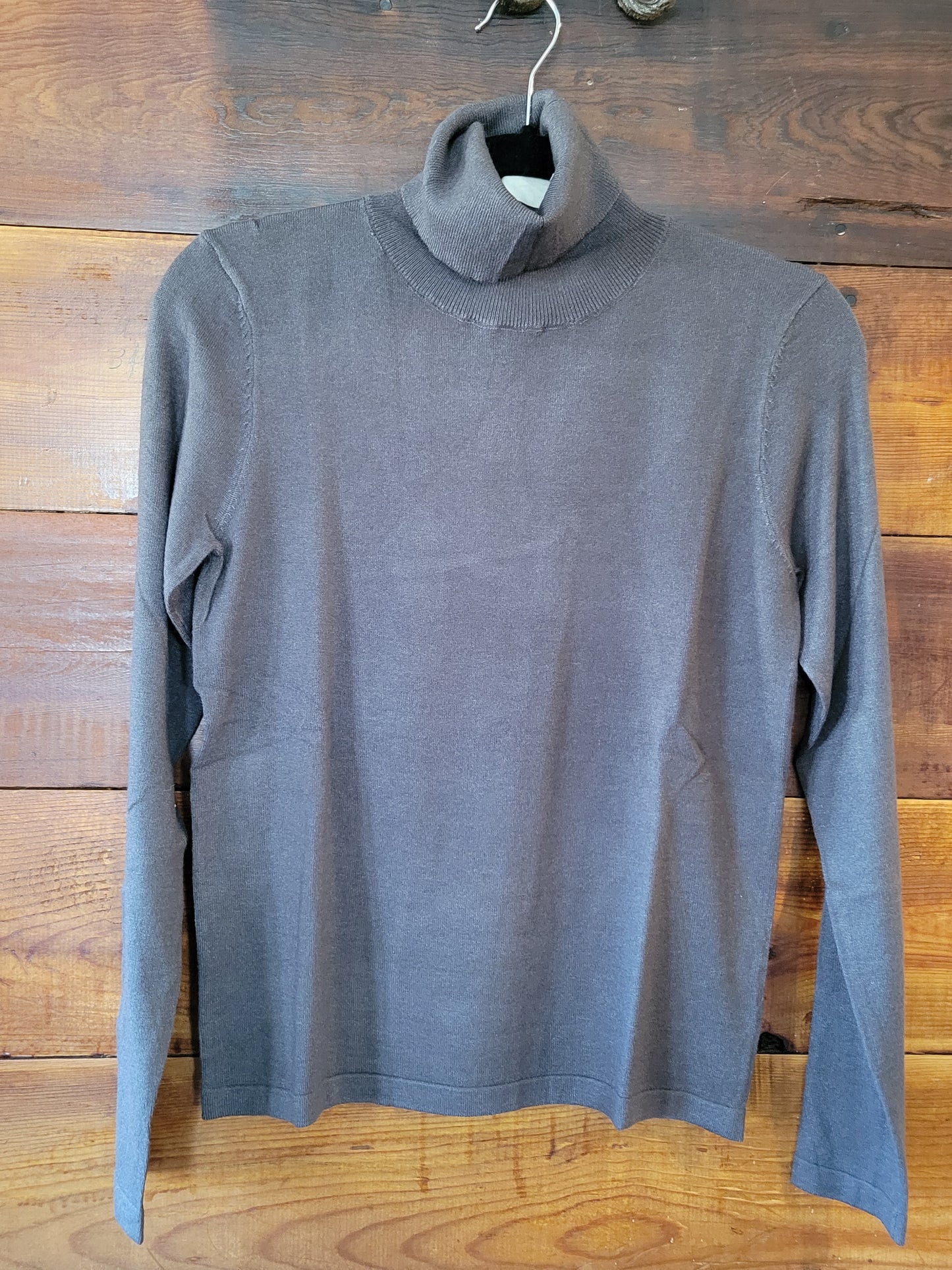 Turtle Neck Fitted Sweater