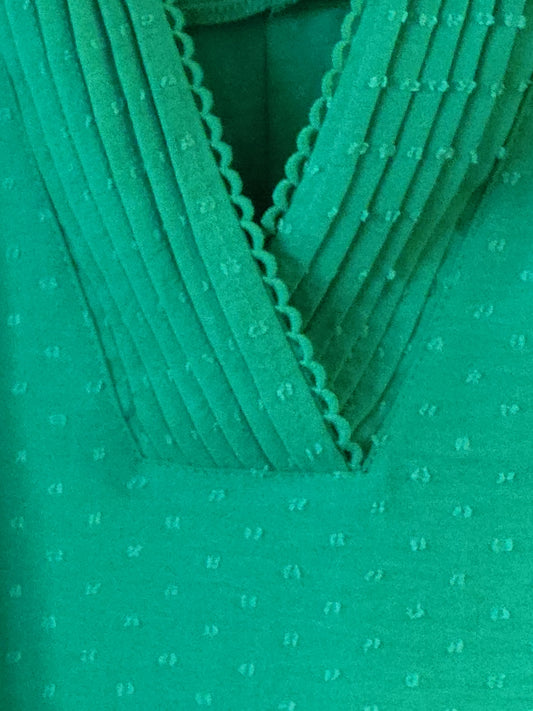 Kelly Split Neckline