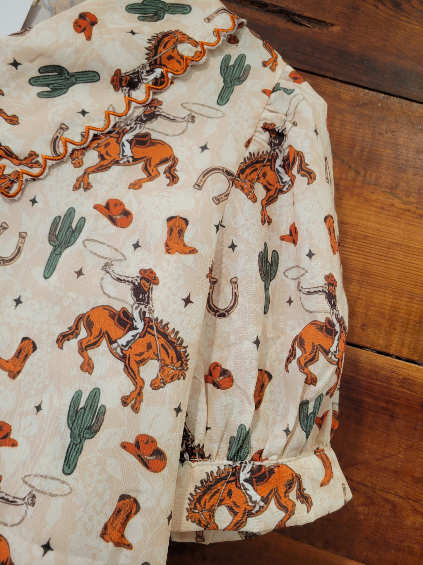 Scallop Collar Top