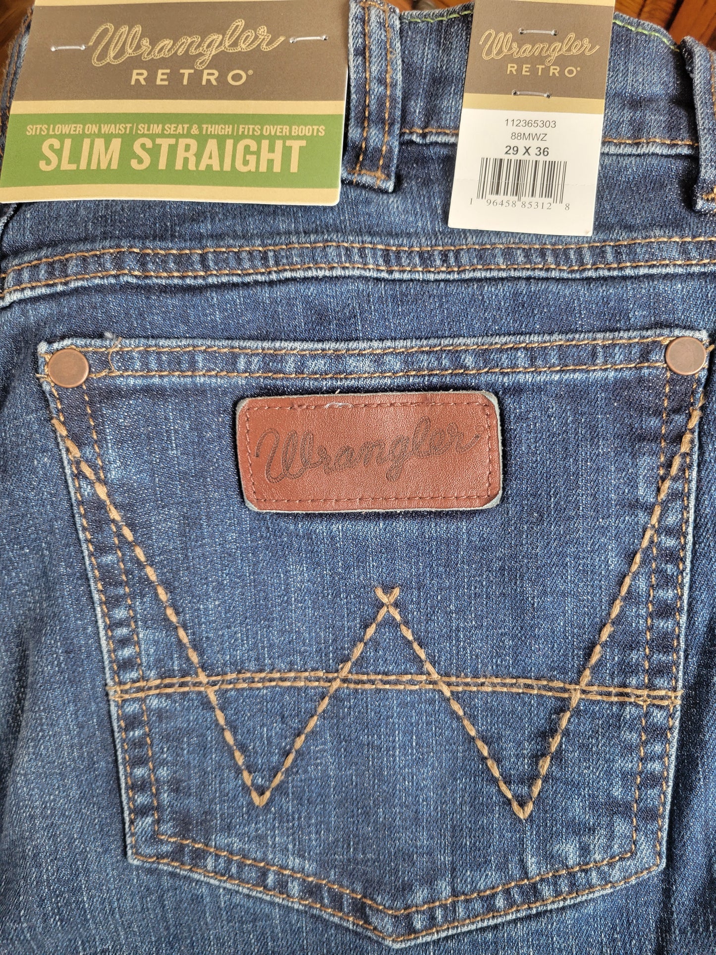 88MWZ Wrangler Retro Slim Straight