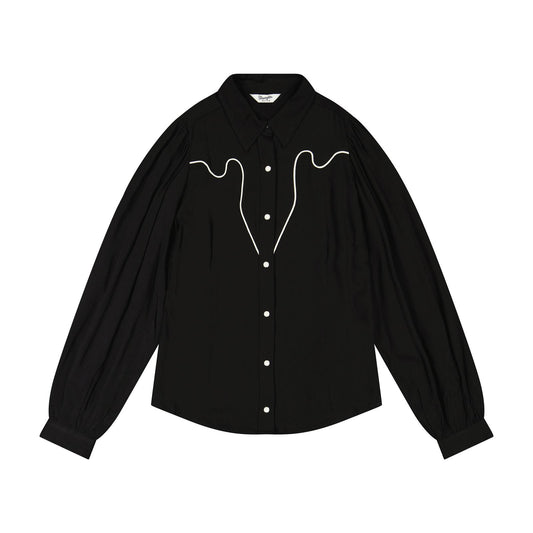 Wrangler Retro Punchy black Western blouse with contrasting light-colored piping, gathered long sleeves and a pointed collar.