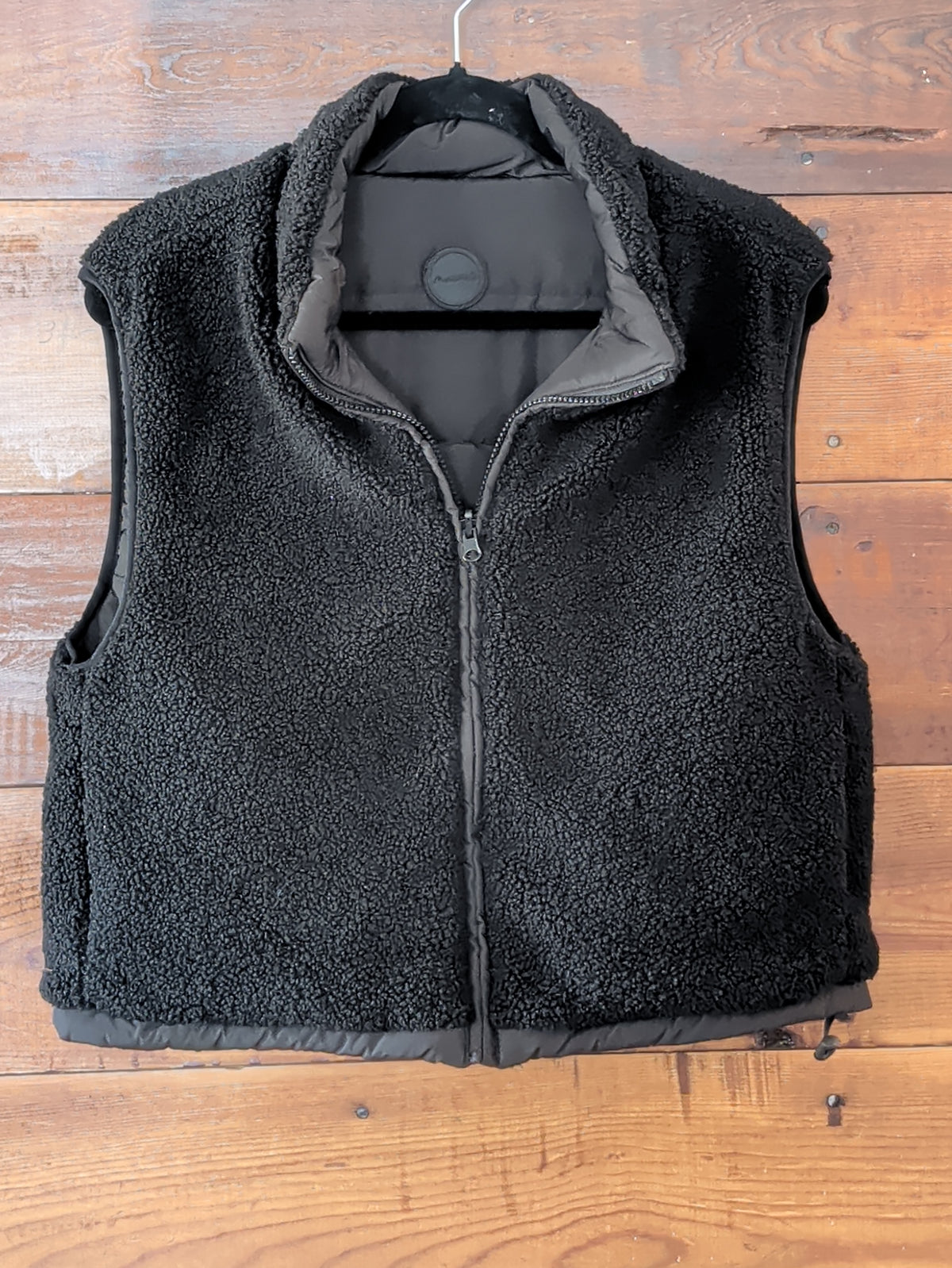 Women's Reversible Polyfill Sherpa Crop Vest - Black