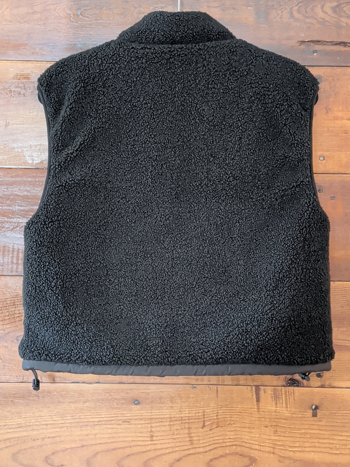 Women's Reversible Polyfill Sherpa Crop Vest - Black