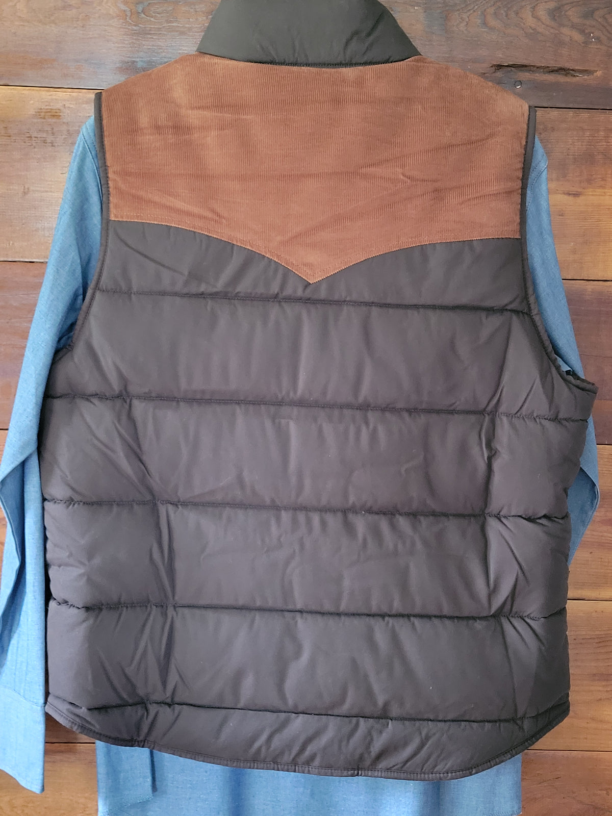Wrangler Mens Courduroy Yoke Puffer Vest