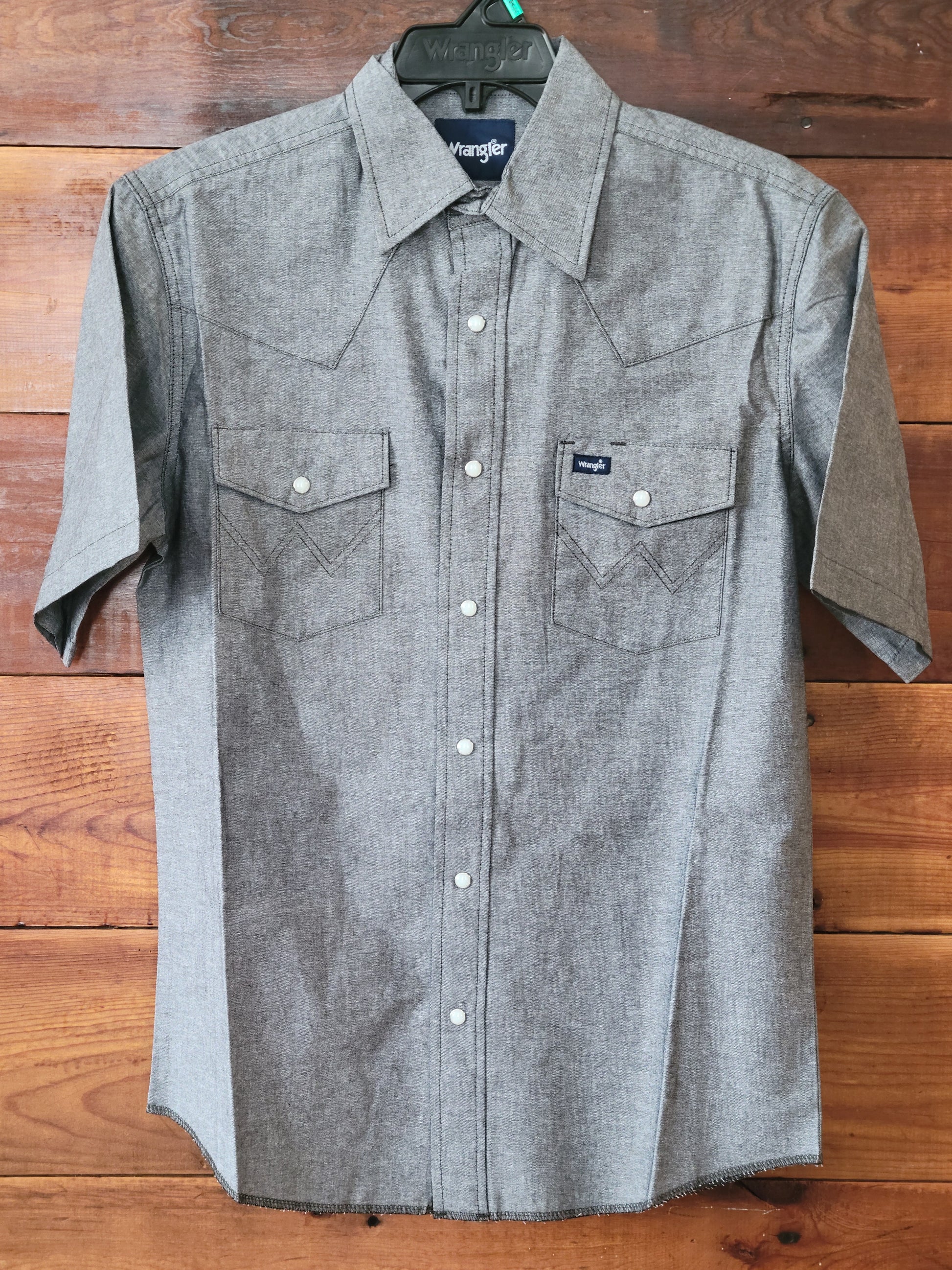 Wrangler® Western Chambray Short Sleeve Workshirt - White Owl Creek Boutique